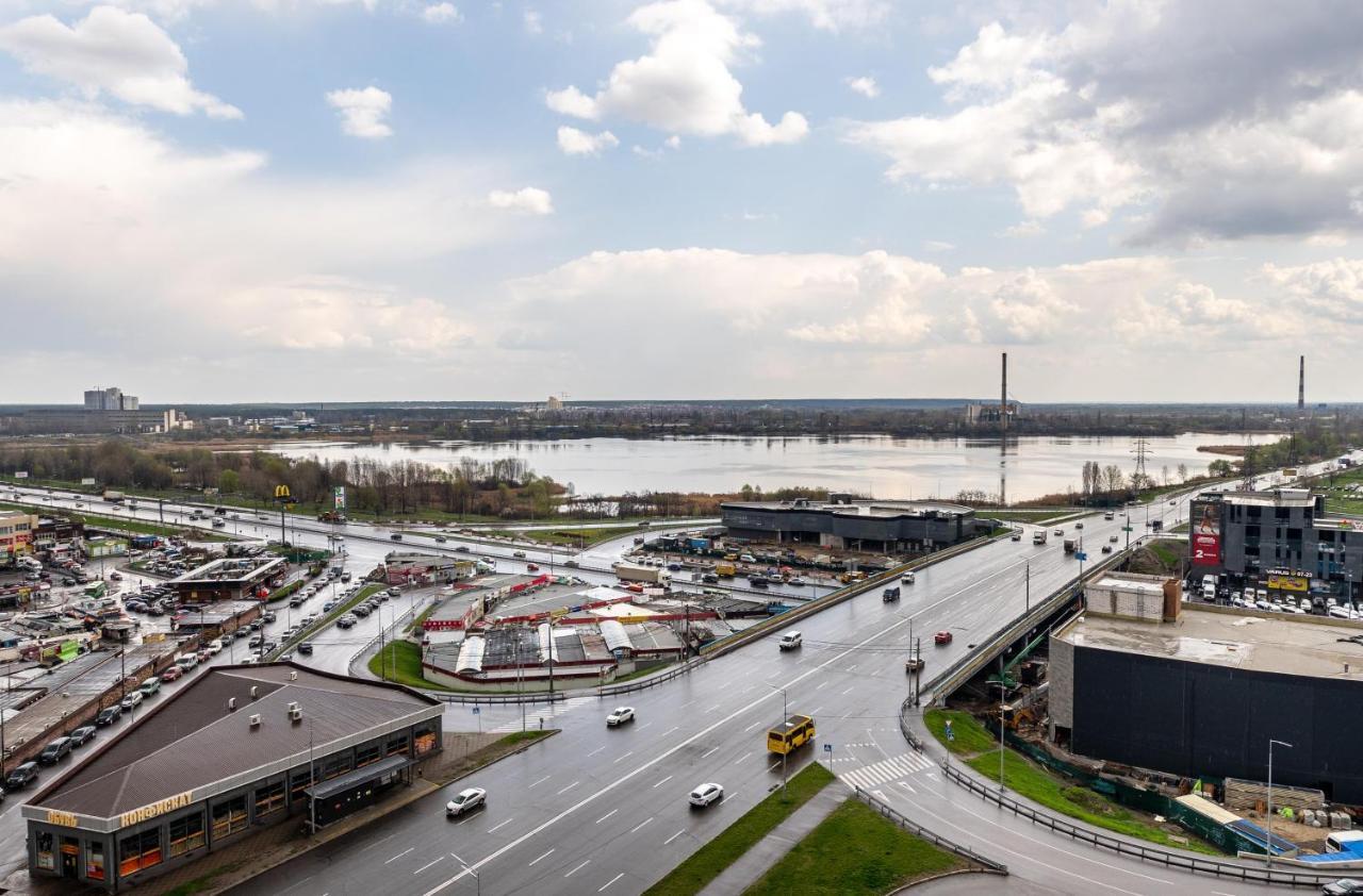 Квартира В Жк Лебединый, Ревуцкого 40 В, Метро Харьковская Позняки Kiev Exterior foto