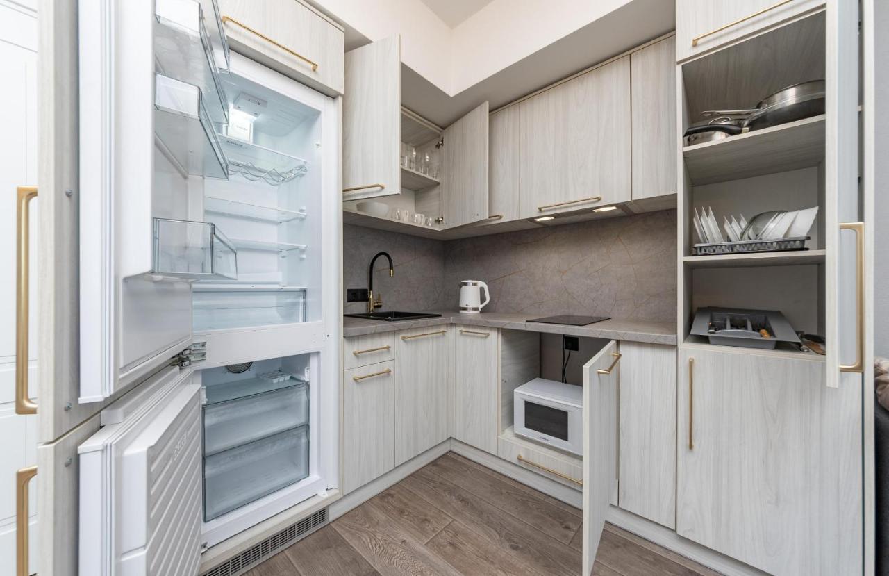 Квартира В Жк Лебединый, Ревуцкого 40 В, Метро Харьковская Позняки Kiev Exterior foto